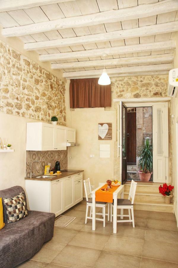 Essentia Rooms- Ortigia Holidays Syracuse Eksteriør bilde