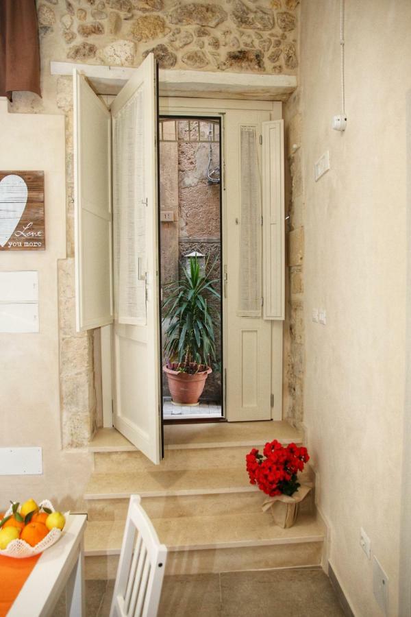Essentia Rooms- Ortigia Holidays Syracuse Eksteriør bilde